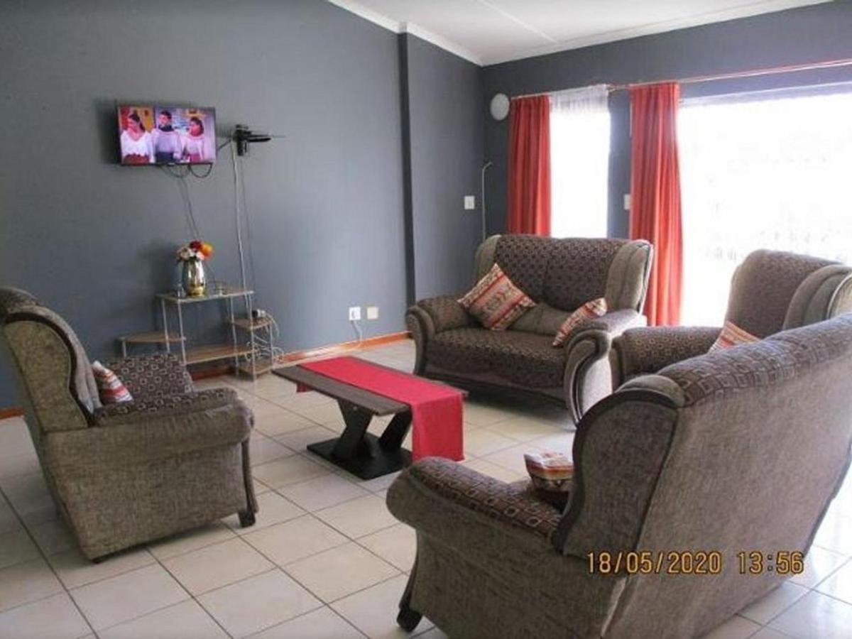 Imimangaliso Guest House Mthatha Extérieur photo