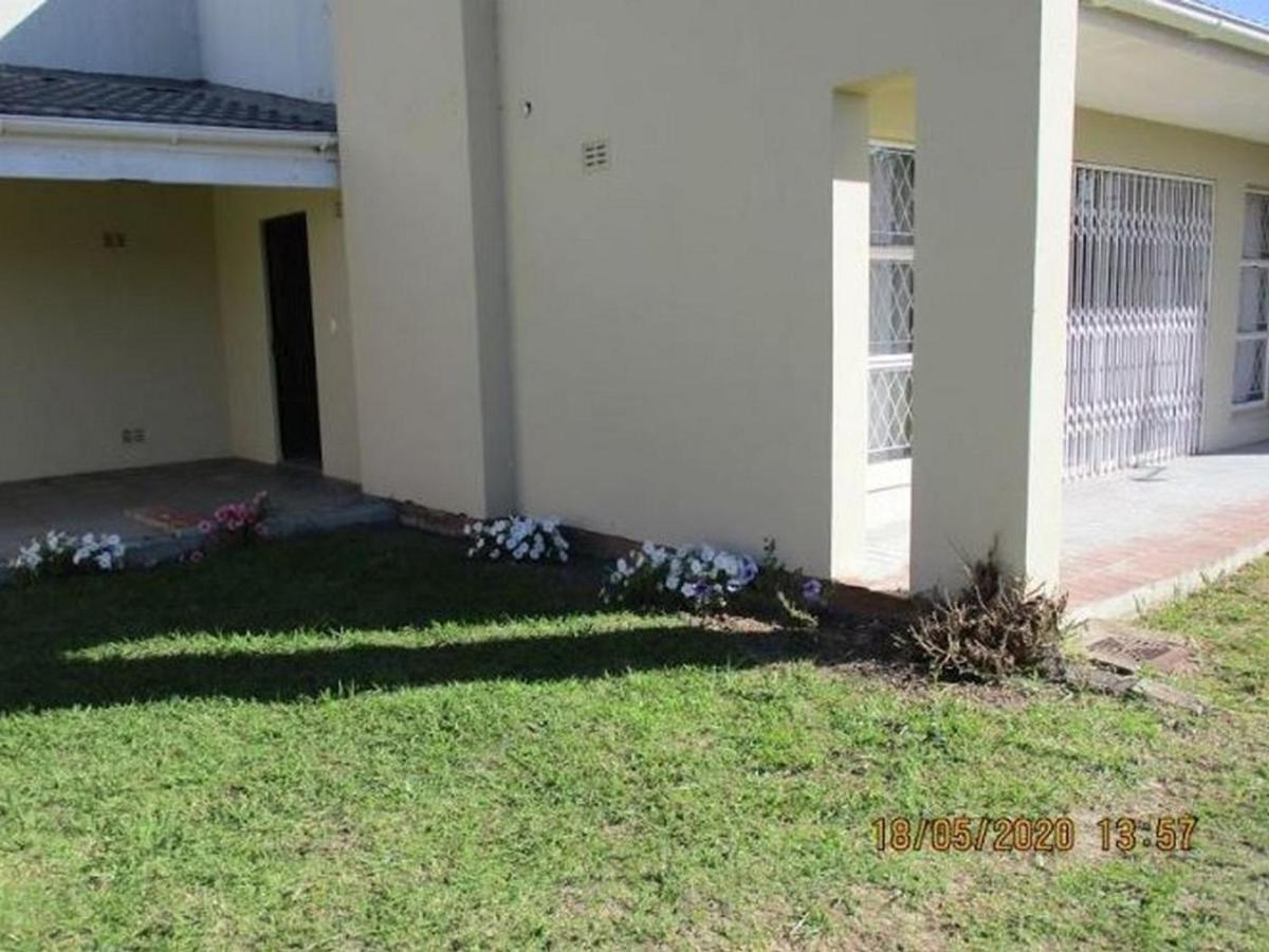 Imimangaliso Guest House Mthatha Extérieur photo